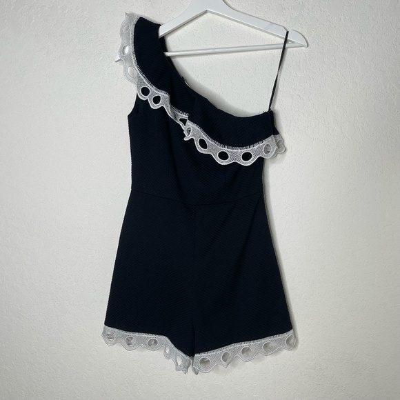 Alexis Bellucci One Shoulder Romper Black White Size XS Crochet Textured